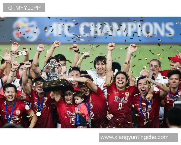 足球明星不败家揭秘：那些成功逆袭的传奇人物与他们的奋斗故事