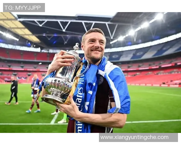 足球明星奇科特的传奇人生与辉煌成就揭秘