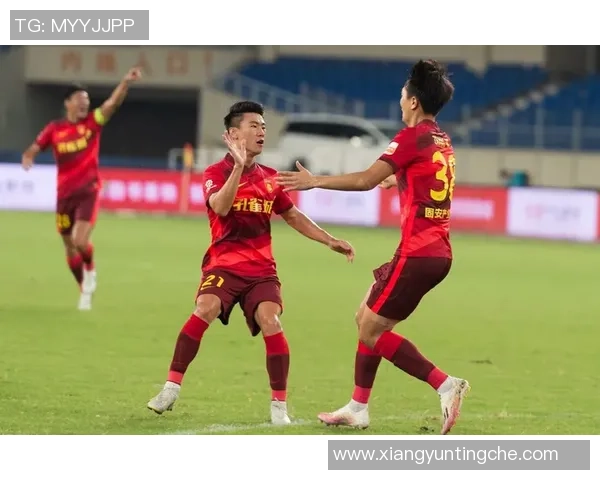 重庆网球队以95分领跑世界锦标赛积分榜展现强劲实力